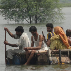 [:en]India: 200,000 refugees in Assam’s devastating floods[:]