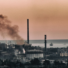 Ex Ilva, Peacelink: rischio salute inaccettabile. Polveri sottili non diminuiscono, prima in Italia per CO2